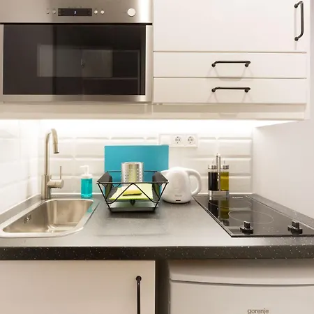 Very - Chic Budapest